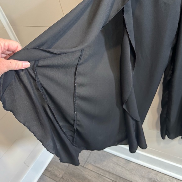 White Closet Black Wide Leg Split Leg Pants - XS - Picture 10 of 10